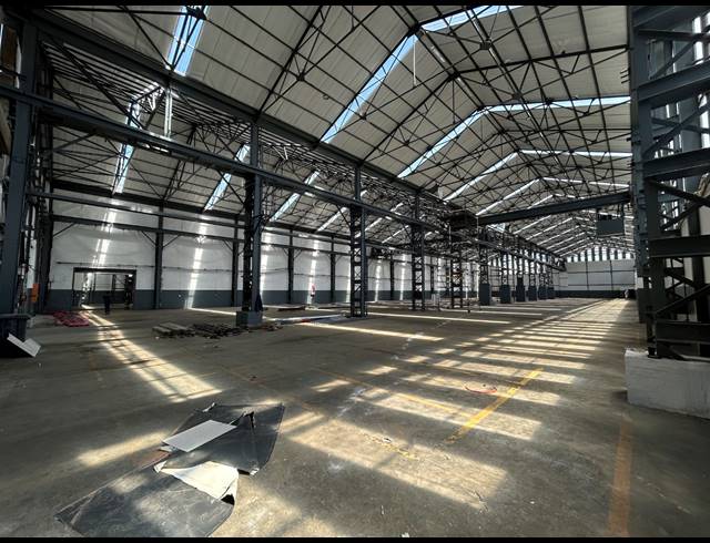 7,255M² WAREHOUSE TO LET IN EPPING INDUSTRIAL